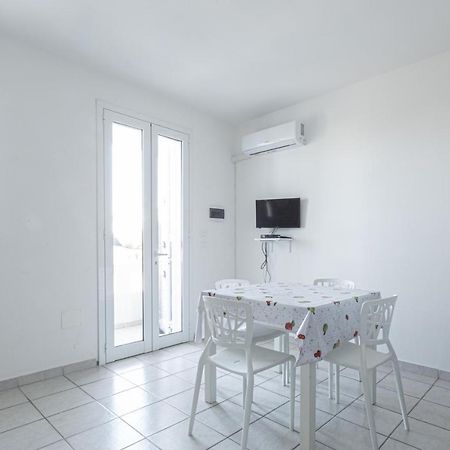 Bilocale Climatizzato Con Vista Panoramica Apartman Ugento Kültér fotó