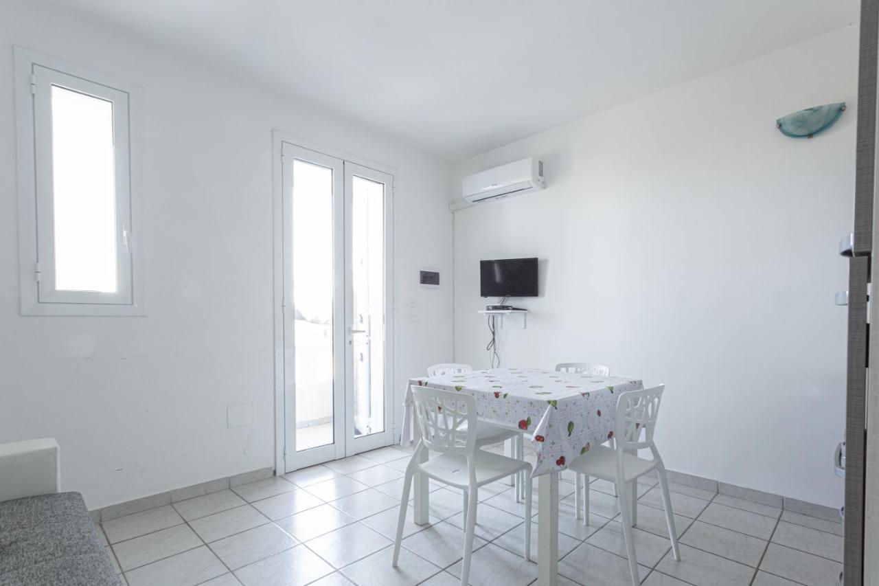 Bilocale Climatizzato Con Vista Panoramica Apartman Ugento Kültér fotó